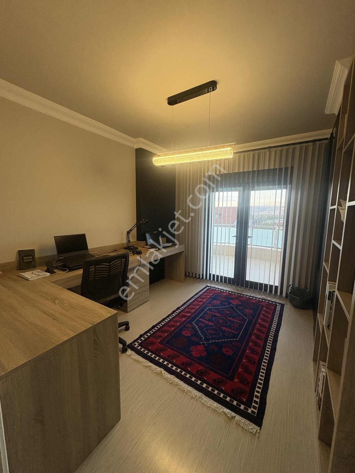 Başiskele Merkezde Süper Konumda Müstakil Villa — fotoğraf 24