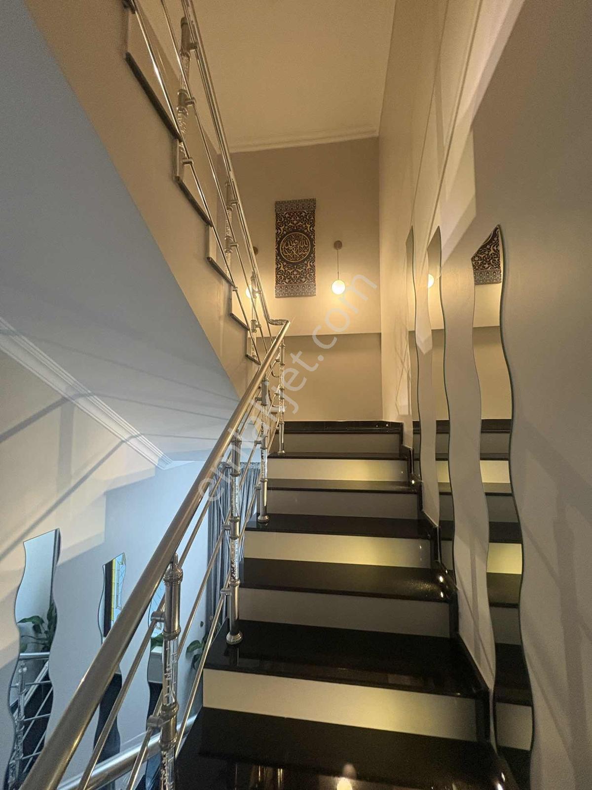 Başiskele Merkezde Süper Konumda Müstakil Villa — fotoğraf 27