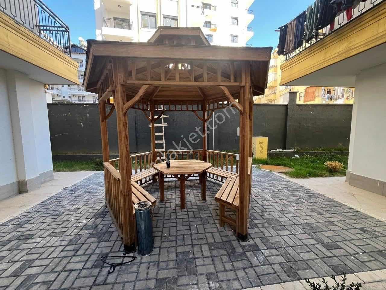 Alanya Güllerpınarı Mahallesi Merkezi Konumda Lüks 3+1 Dubleks — fotoğraf 4