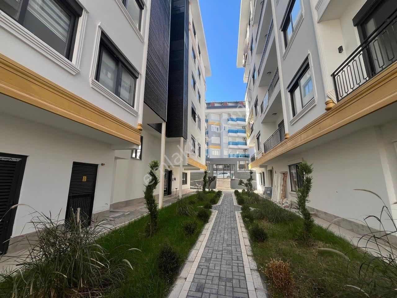 Alanya Güllerpınarı Mahallesi Merkezi Konumda Lüks 3+1 Dubleks — fotoğraf 12