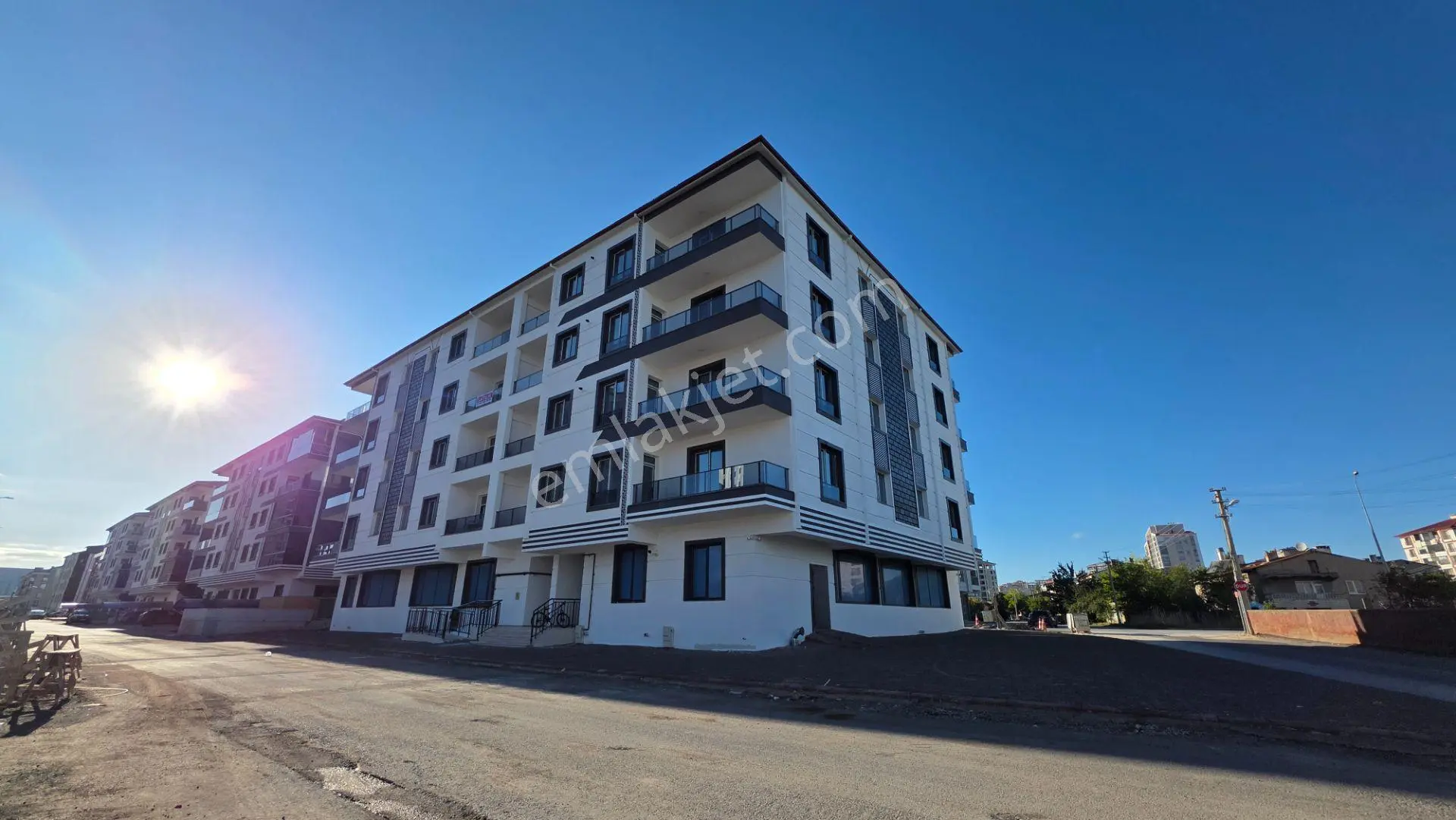 Sivas Yeşilyurt’Ta Numune Yakını 2+1 Satılık Daire