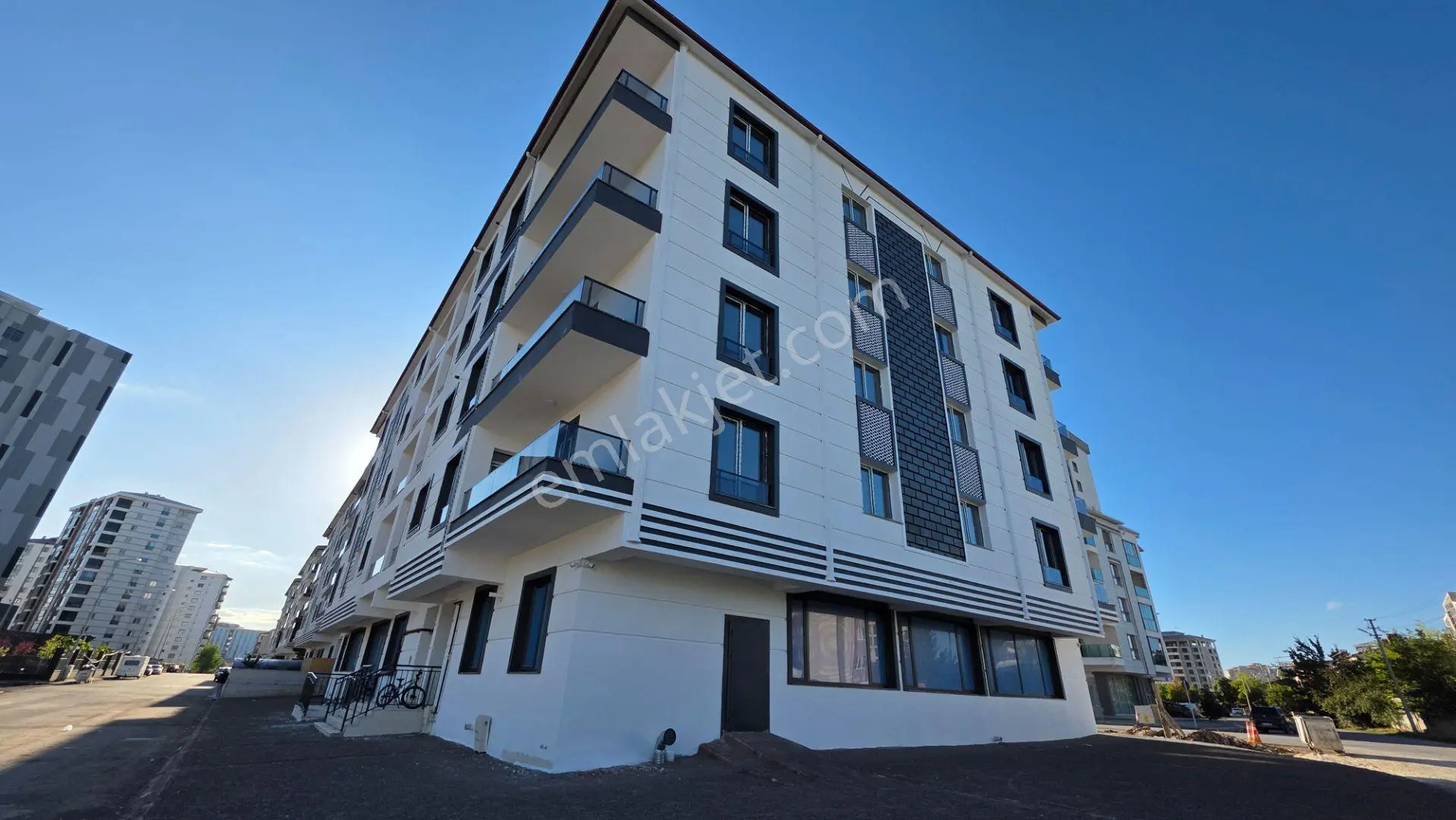 Sivas Yeşilyurt’ta Numune Yakını 2+1 Satılık Daire — fotoğraf 2
