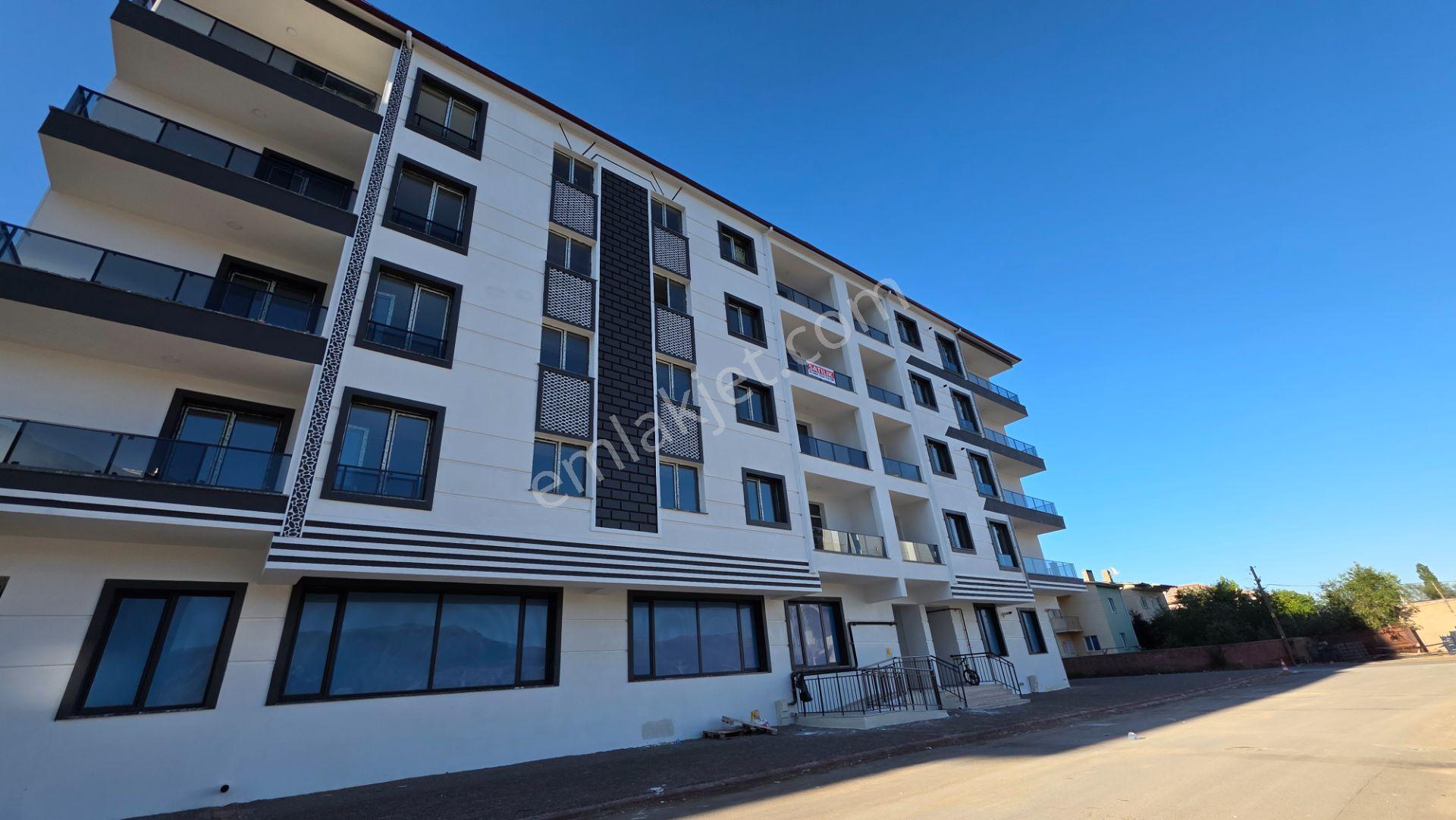 Sivas Yeşilyurt’ta Numune Yakını 2+1 Satılık Daire — fotoğraf 3