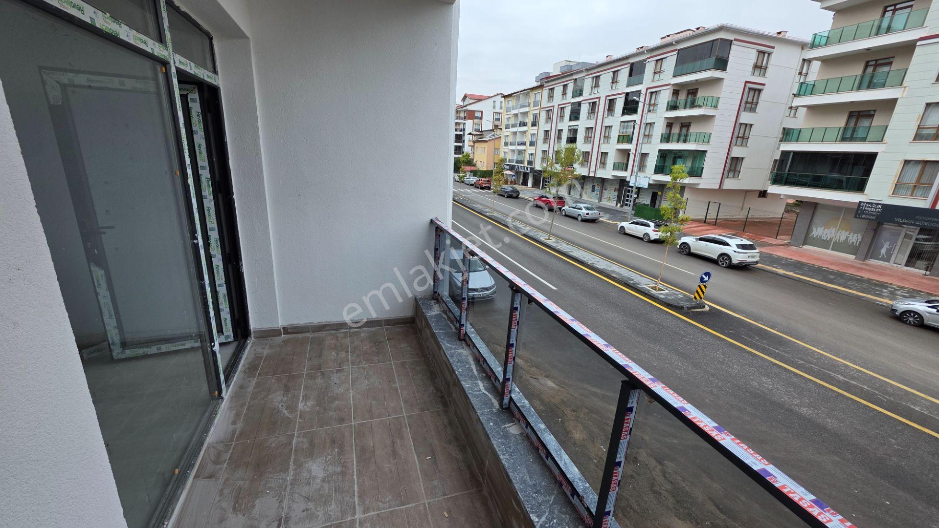 Sivas Yeşilyurt’ta Numune Yakını 2+1 Satılık Daire — fotoğraf 8