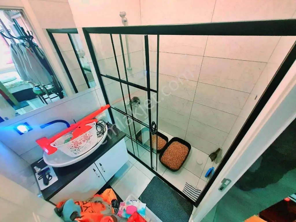Uytundan Akçay'da Doğalgazlı Kapalı Otoparklı Arakat 2+1 Daire — fotoğraf 5