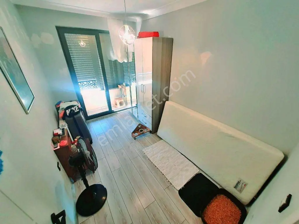Uytundan Akçay'da Doğalgazlı Kapalı Otoparklı Arakat 2+1 Daire — fotoğraf 8