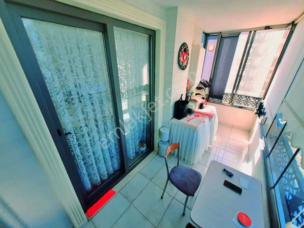 Uytundan Akçay'da Doğalgazlı Kapalı Otoparklı Arakat 2+1 Daire — fotoğraf 10