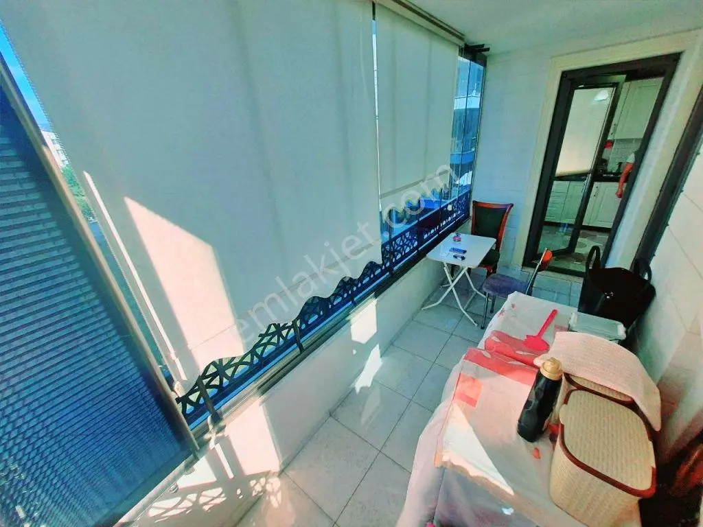 Uytundan Akçay'da Doğalgazlı Kapalı Otoparklı Arakat 2+1 Daire — fotoğraf 15