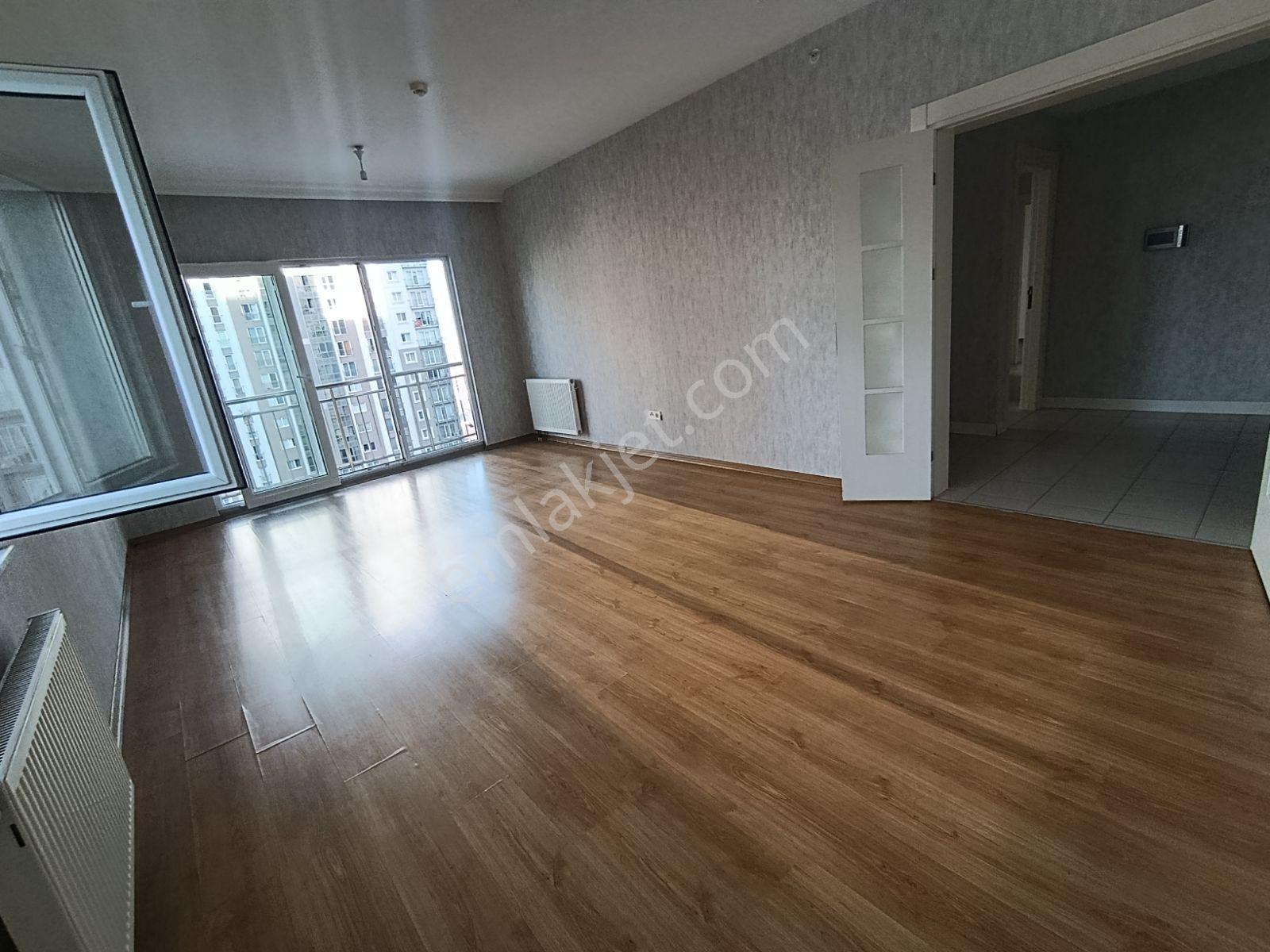İnnovia 2 Çift Havuz Cephe Temiz Boyalı Tadilatlı Satılık Daire — fotoğraf 6