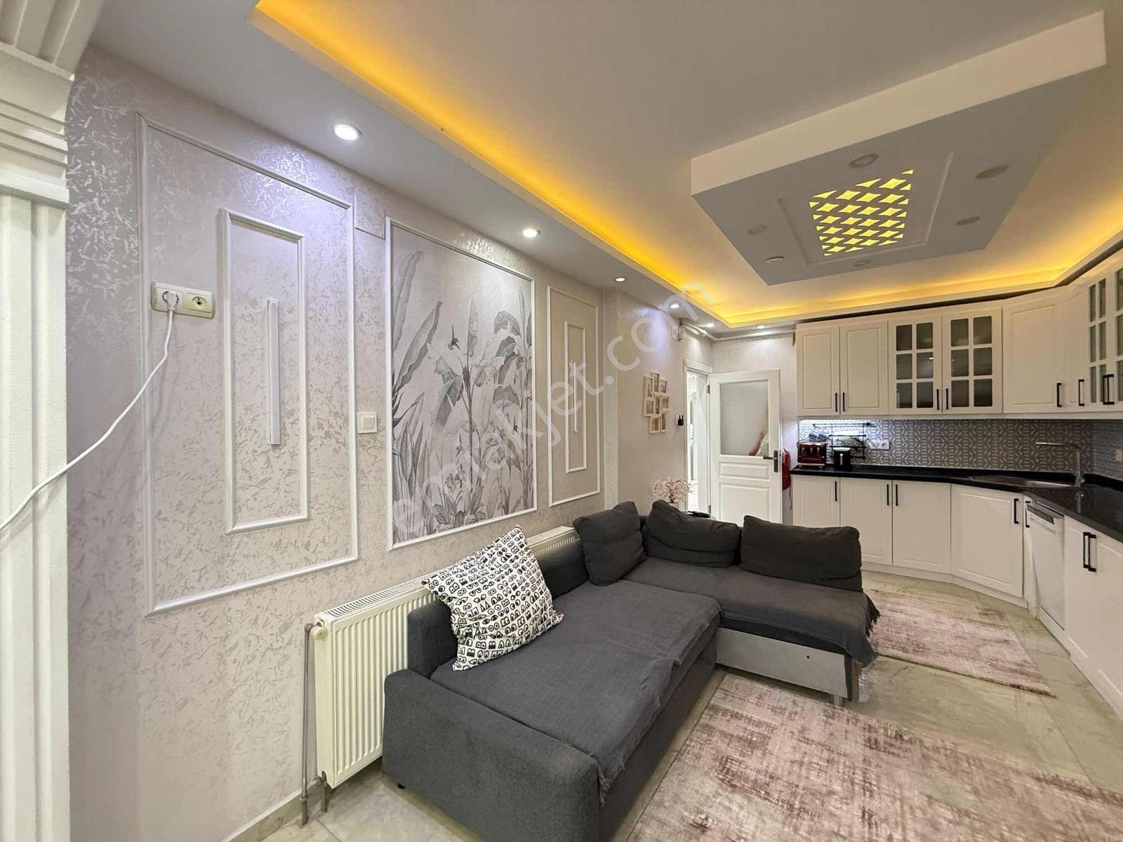 Nova'dan Cumhuriyet Mahallesi Hanımeli Sokak'ta 200 M2 4+1 Daire — fotoğraf 5