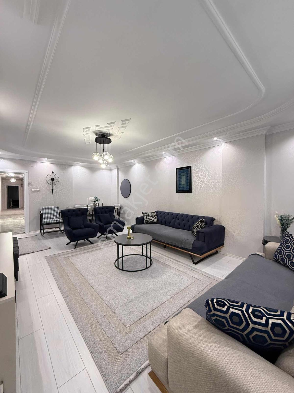 Nova'dan Cumhuriyet Mahallesi Hanımeli Sokak'ta 200 M2 4+1 Daire — fotoğraf 6