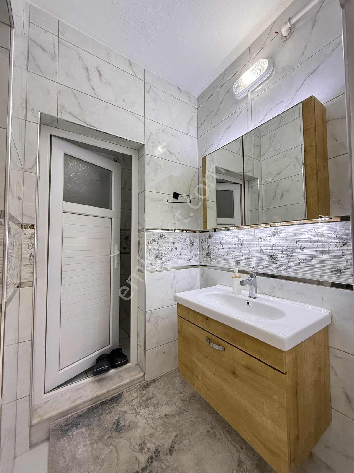 Nova'dan Cumhuriyet Mahallesi Hanımeli Sokak'ta 200 M2 4+1 Daire — fotoğraf 10