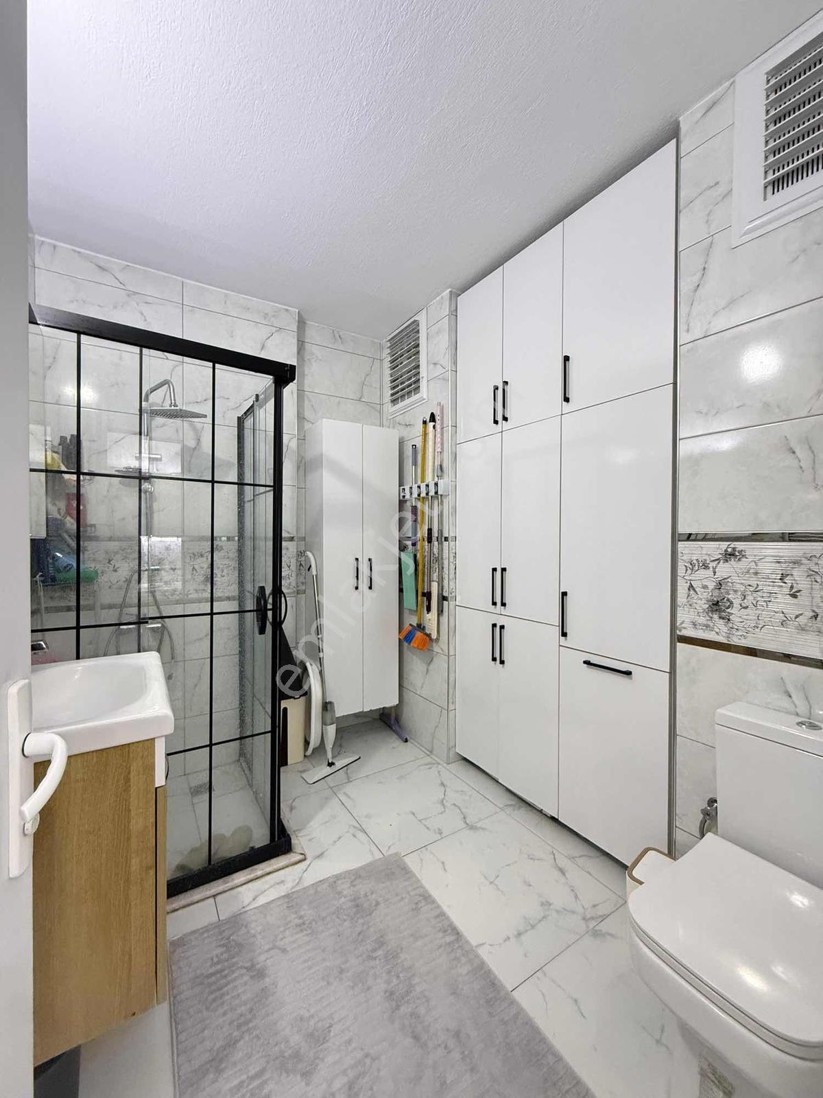 Nova'dan Cumhuriyet Mahallesi Hanımeli Sokak'ta 200 M2 4+1 Daire — fotoğraf 11