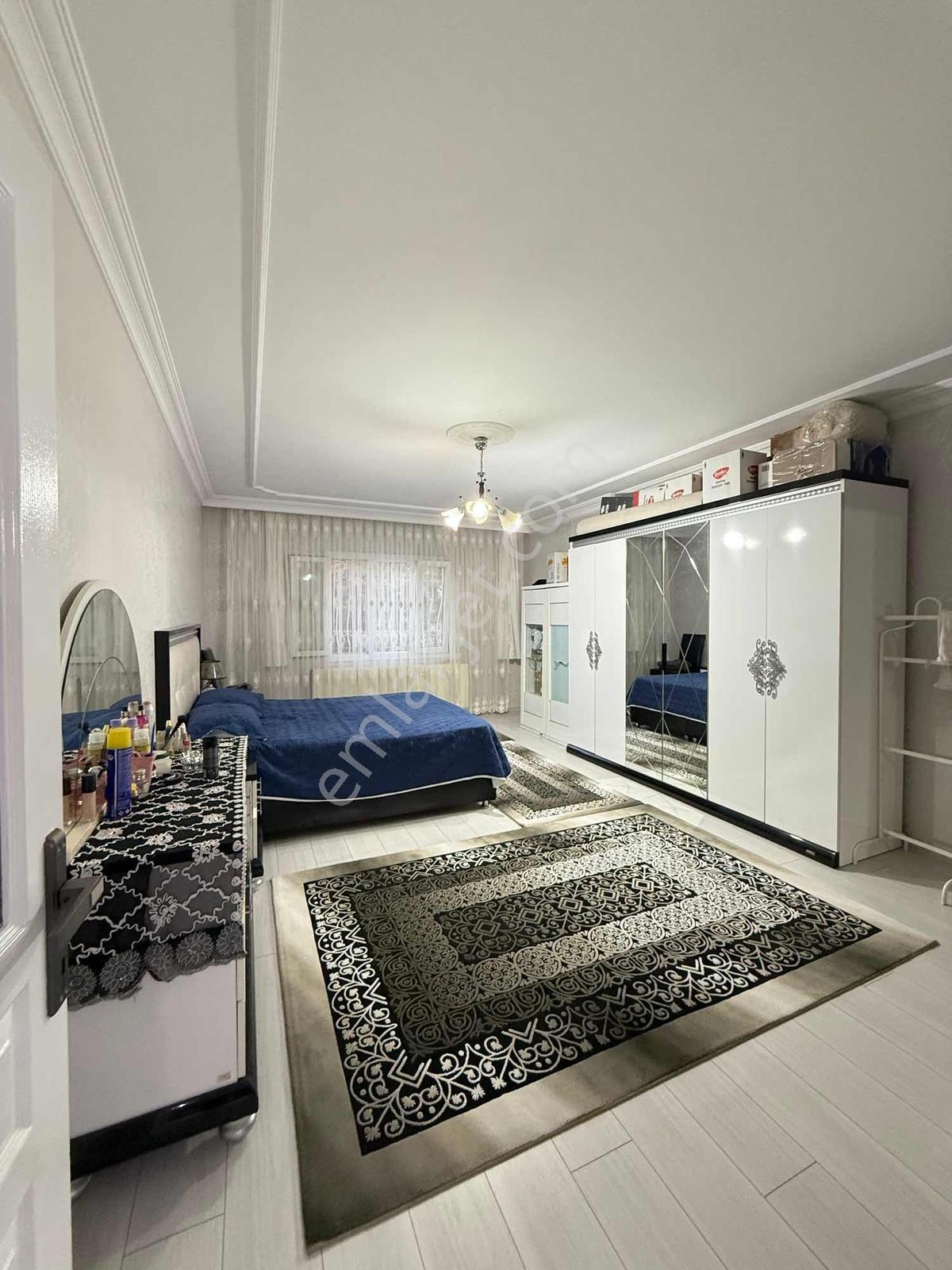 Nova'dan Cumhuriyet Mahallesi Hanımeli Sokak'ta 200 M2 4+1 Daire — fotoğraf 13
