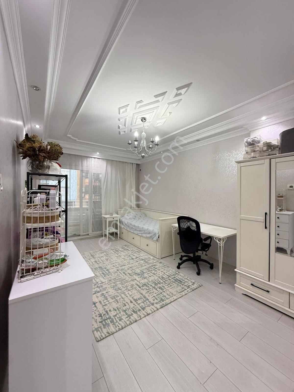 Nova'dan Cumhuriyet Mahallesi Hanımeli Sokak'ta 200 M2 4+1 Daire — fotoğraf 16