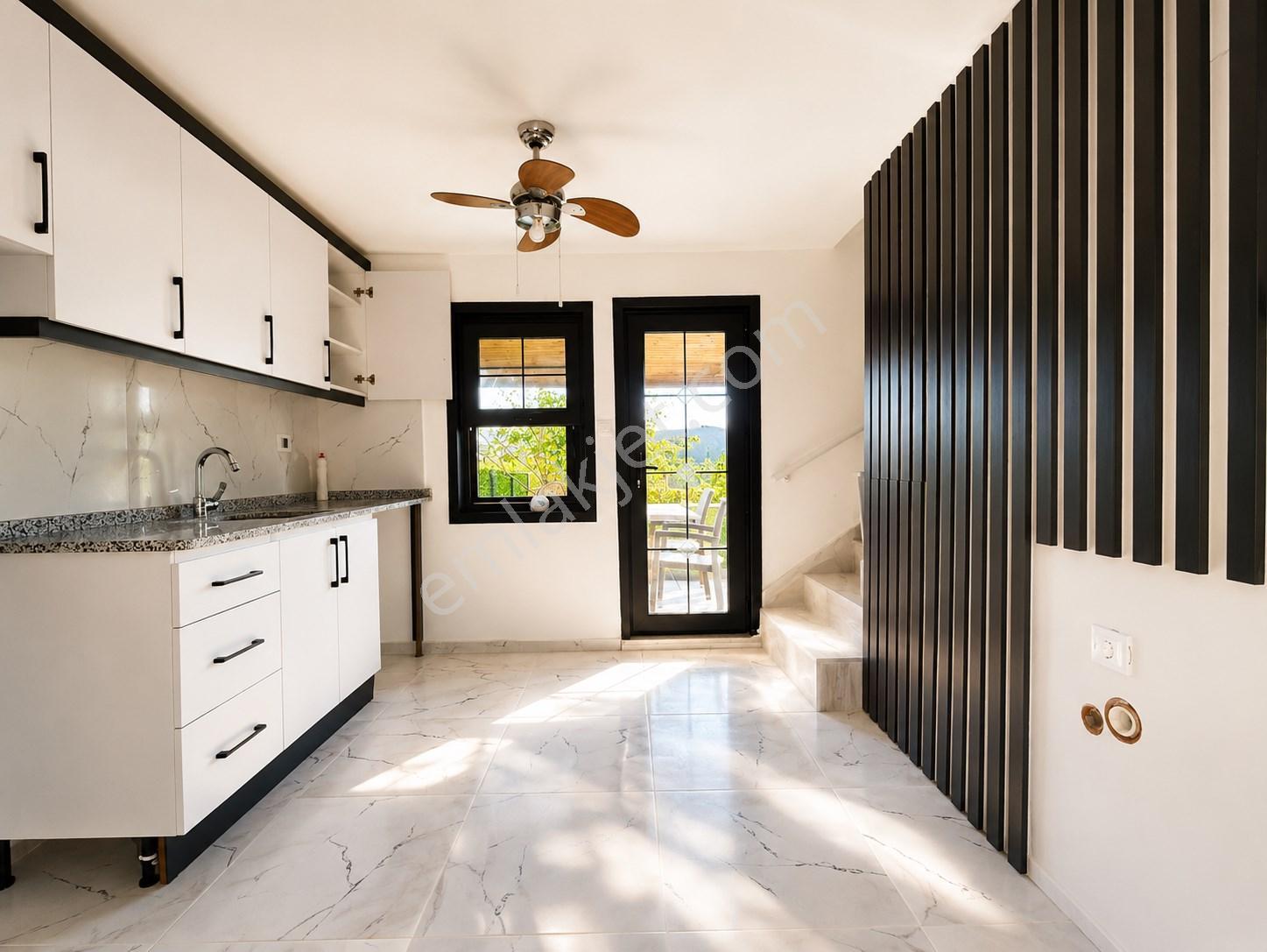 Alanya'da Denize 350 Mt. Mesafede 2+1 Bahçeli Satılık Villa — fotoğraf 9