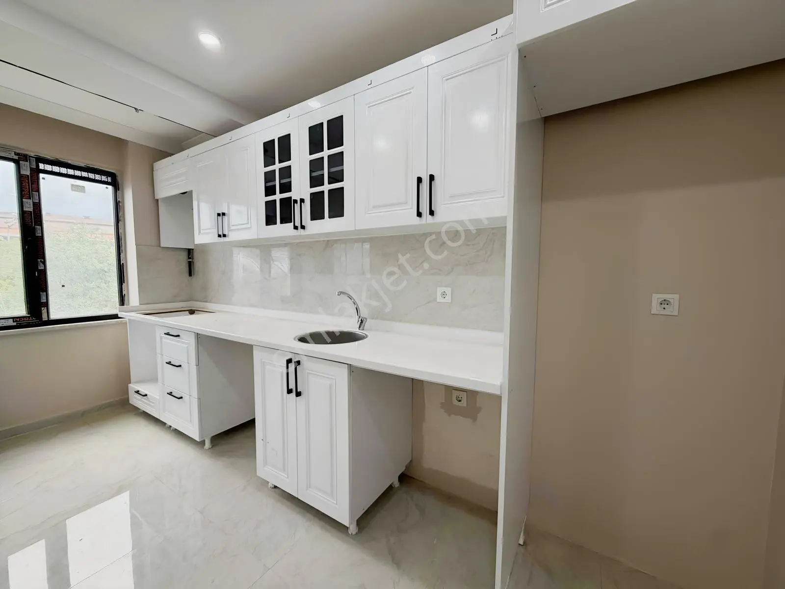 Aria Emlak'dan Orman Manzaralı Sıfır 2+1 Satılık Daire — fotoğraf 2