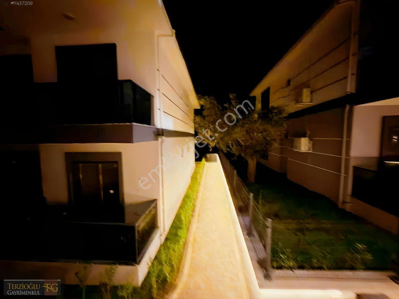 Terzioğlu'ndan Altınoluk Merkezde 2+1 Havuzlu Sitede Lüks Daire — fotoğraf 8