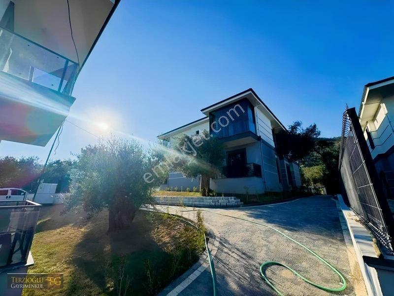 Terzioğlu'ndan Altınoluk Merkezde 2+1 Havuzlu Sitede Lüks Daire — fotoğraf 9