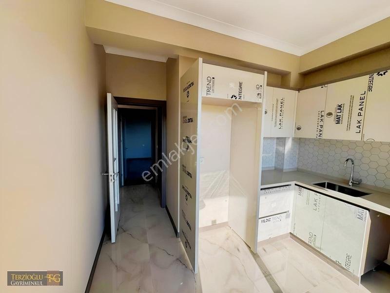 Terzioğlu'ndan Altınoluk Merkezde 2+1 Havuzlu Sitede Lüks Daire — fotoğraf 16