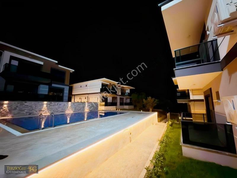 Terzioğlu'ndan Altınoluk Merkezde 2+1 Havuzlu Sitede Lüks Daire — fotoğraf 33