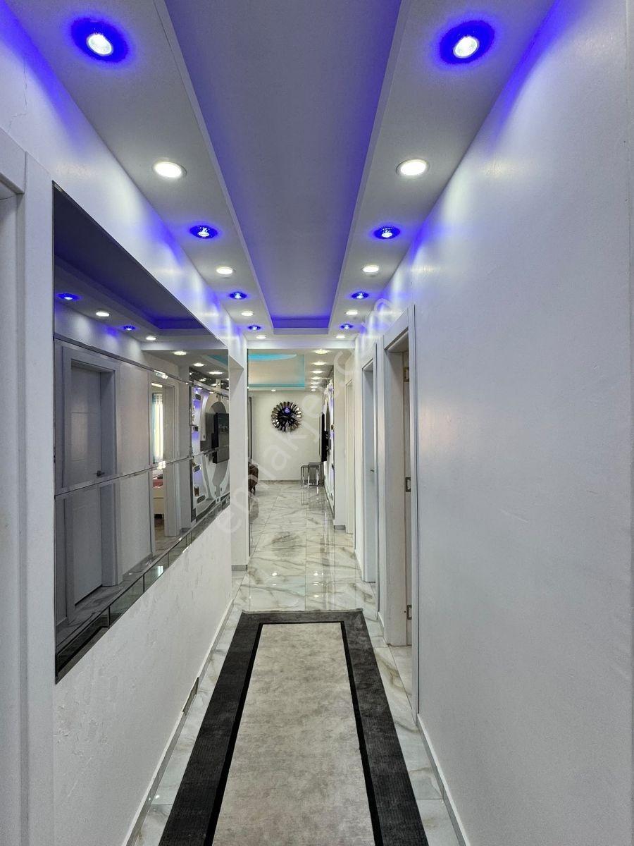 Acar Emlaktan 8 Mart Mah. Satılık 3+1 165 M2 Ultra Lüks Daire — fotoğraf 3