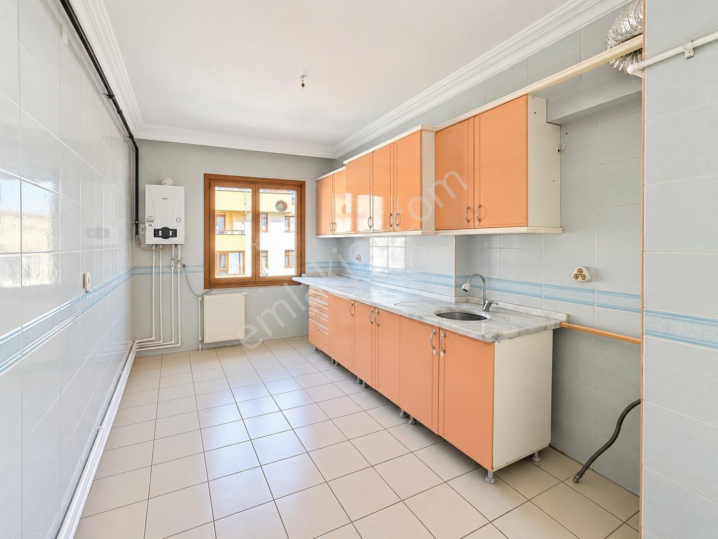 Çankaya Sancak'ta Merkezi Konumlu Satılık Ferah 3+1 Daire-140m² — fotoğraf 9
