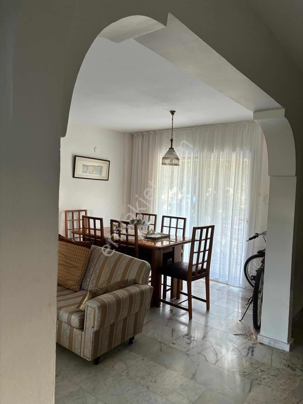 Çeşme Dalyan Cankaya Evleri Geniş Bahçeli Satılık Villa — fotoğraf 13