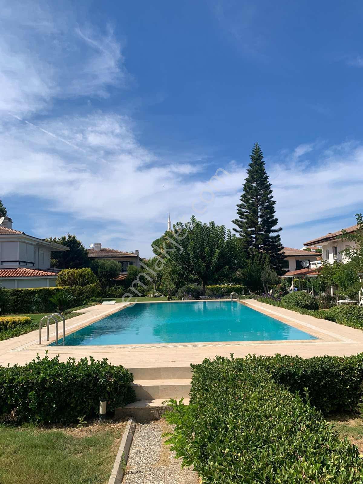 Çeşme Dalyan Cankaya Evleri Geniş Bahçeli Satılık Villa — fotoğraf 24