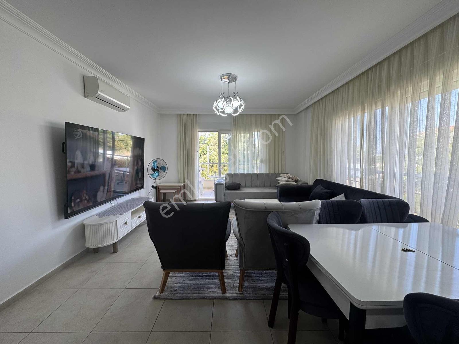 Ilıca Sprınt 2 Sitesinde Eşyalı 2+1 Satılık Daire — fotoğraf 2