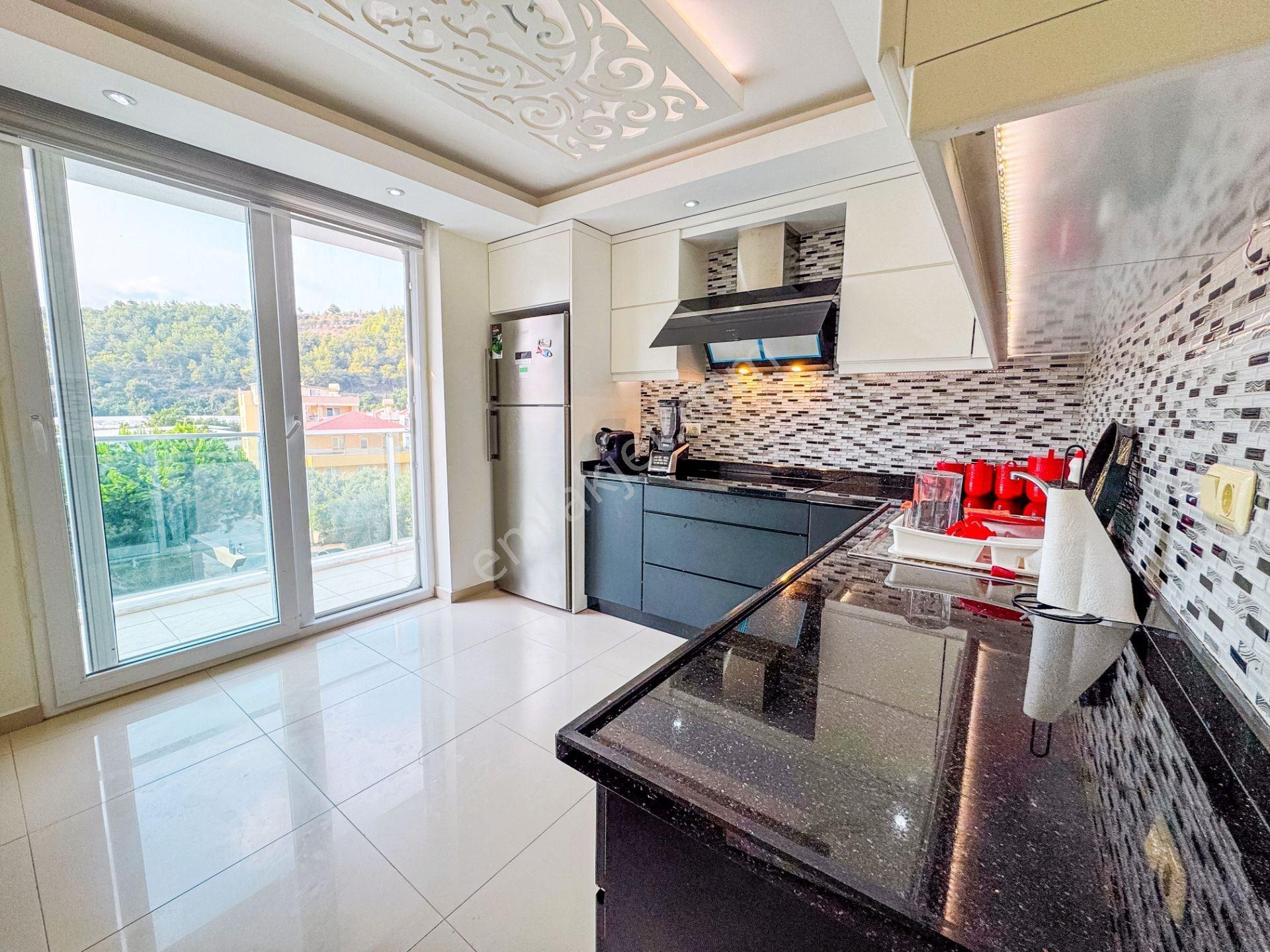 Alanya Kestel Satılık Muhteşem Bir Kompleks 3+1 Lüks Eşyalı Dubleks Daire — fotoğraf 13