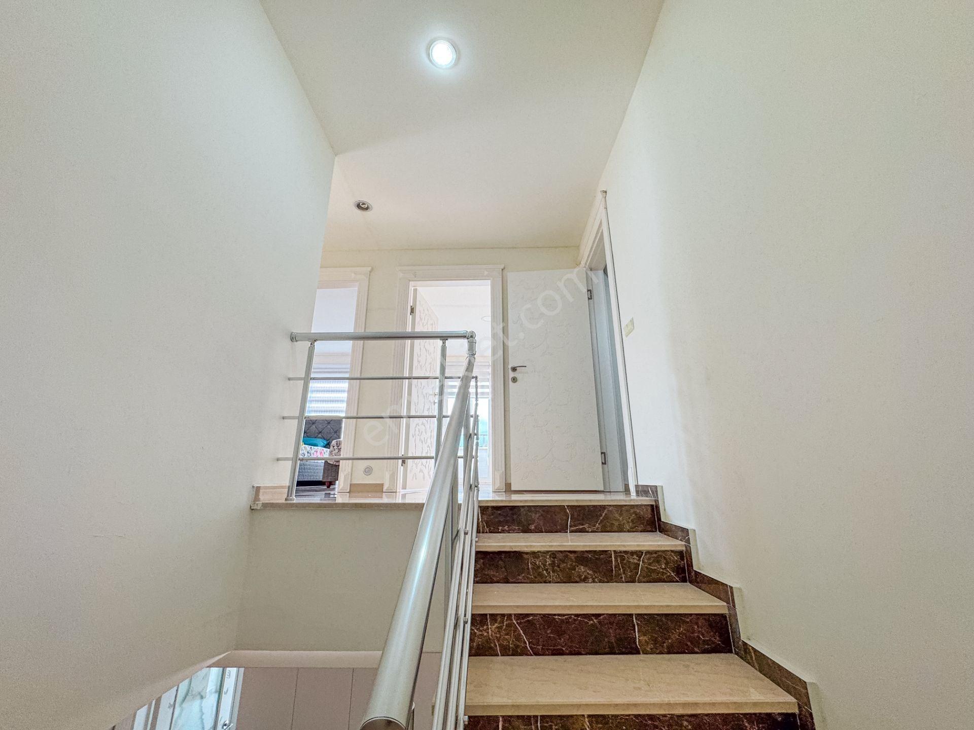 Alanya Kestel Satılık Muhteşem Bir Kompleks 3+1 Lüks Eşyalı Dubleks Daire — fotoğraf 16