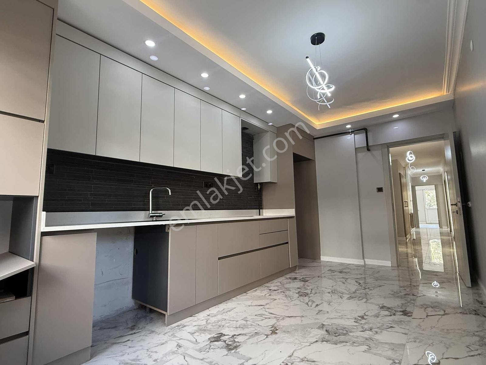 Binyapıdan Kuşpınarda İçi Sıfır Tadilatlı 3+1 Lüks Daire ! — fotoğraf 4
