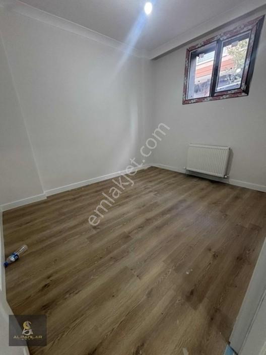 Halkalı Kavaklı Mah. 2+1 Satılık 78m2 Sıfır Bahçe Katı Daire — fotoğraf 4