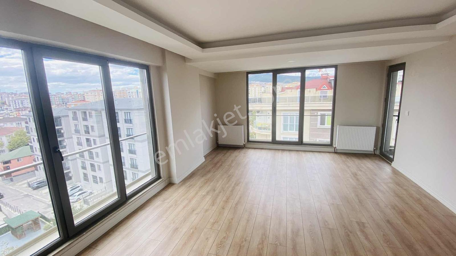 Pendik Kurtköy'de 3+1 Ebeveyn Banyolu Nezih Sitede Geniş Daire — fotoğraf 6