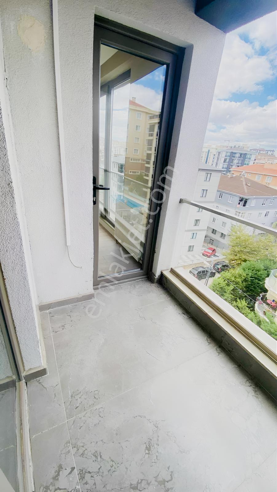 Pendik Kurtköy'de 3+1 Ebeveyn Banyolu Nezih Sitede Geniş Daire — fotoğraf 16