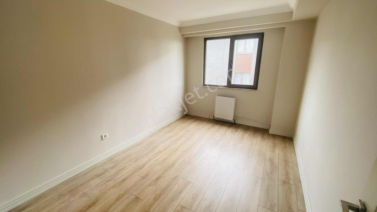 Pendik Kurtköy'de 3+1 Ebeveyn Banyolu Nezih Sitede Geniş Daire — fotoğraf 21