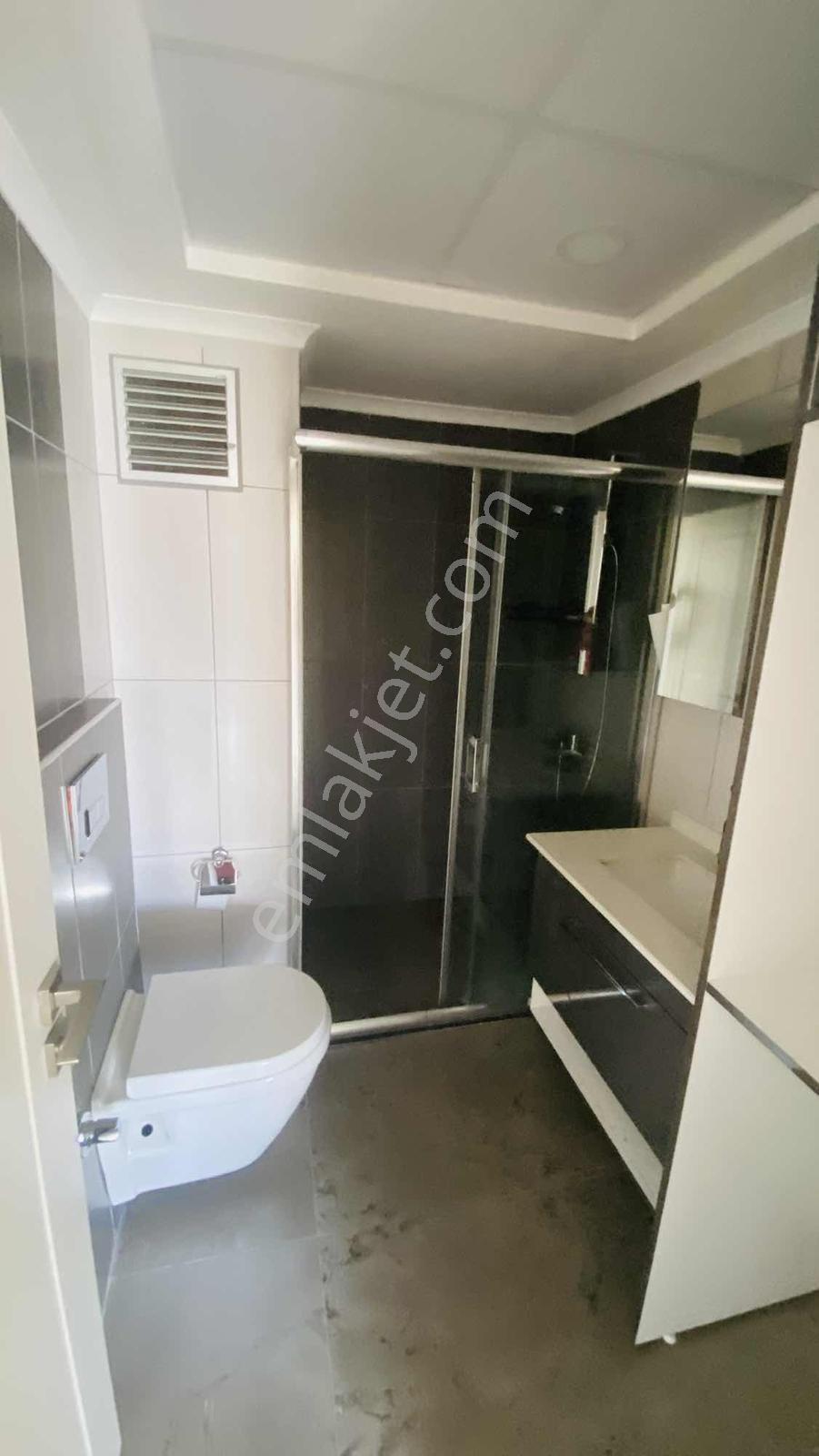 Pendik Kurtköy'de 3+1 Ebeveyn Banyolu Nezih Sitede Geniş Daire — fotoğraf 24