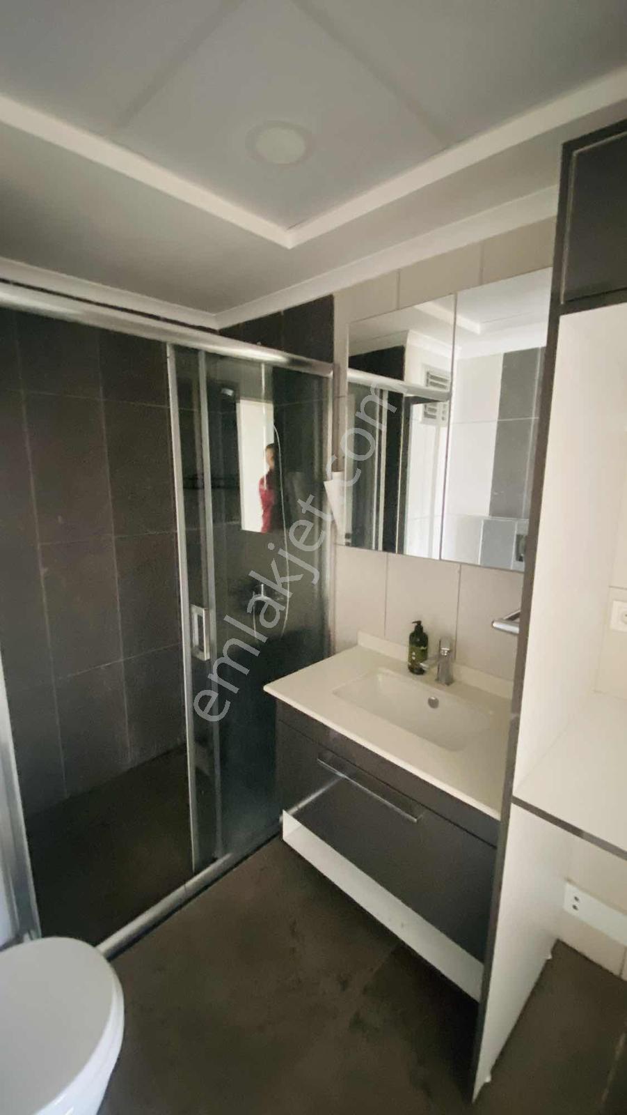 Pendik Kurtköy'de 3+1 Ebeveyn Banyolu Nezih Sitede Geniş Daire — fotoğraf 25