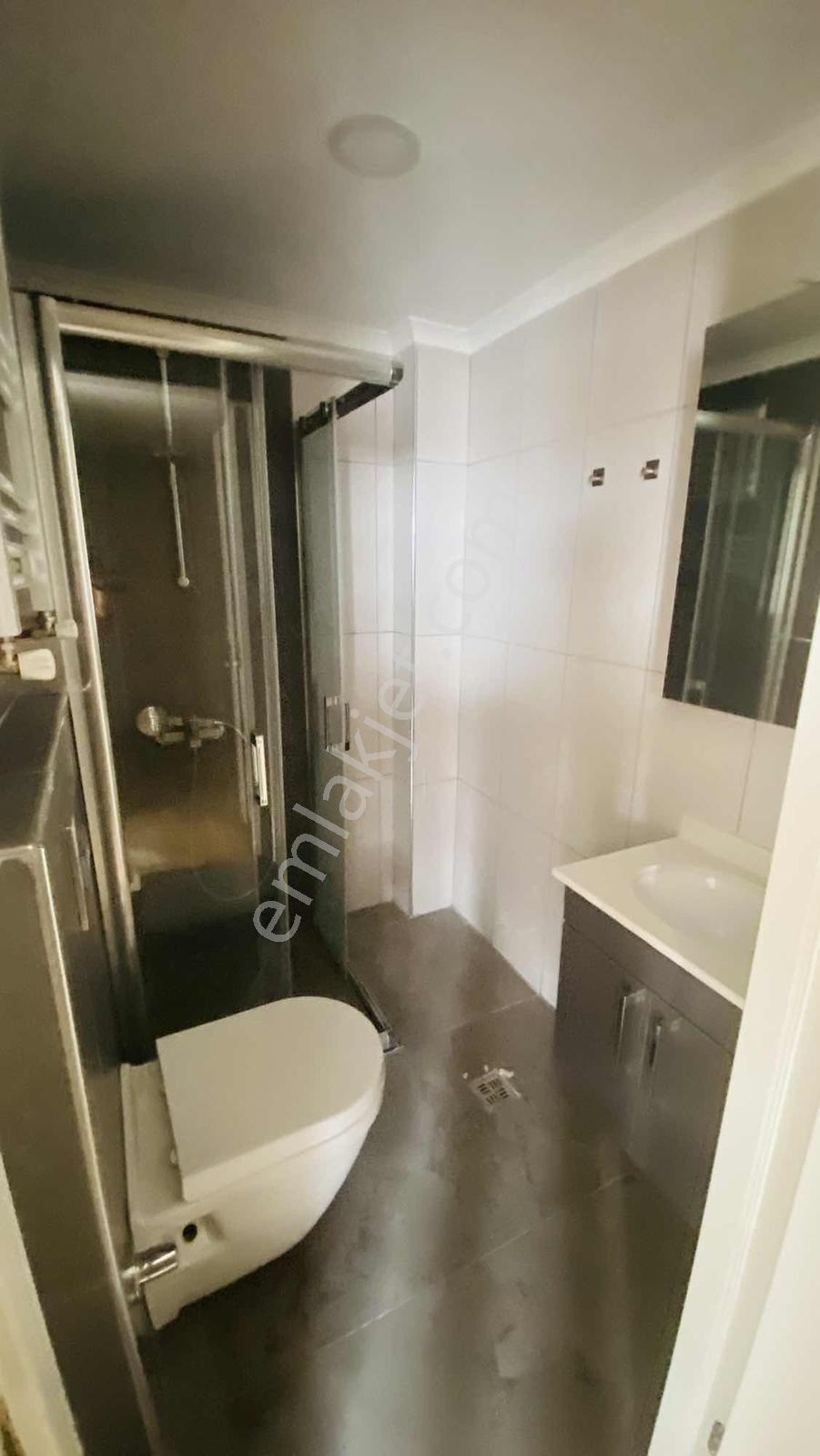 Pendik Kurtköy'de 3+1 Ebeveyn Banyolu Nezih Sitede Geniş Daire — fotoğraf 30