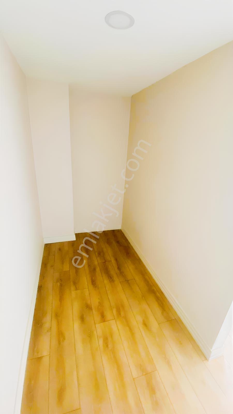 Pendik Kurtköy'de 3+1 Ebeveyn Banyolu Nezih Sitede Geniş Daire — fotoğraf 33