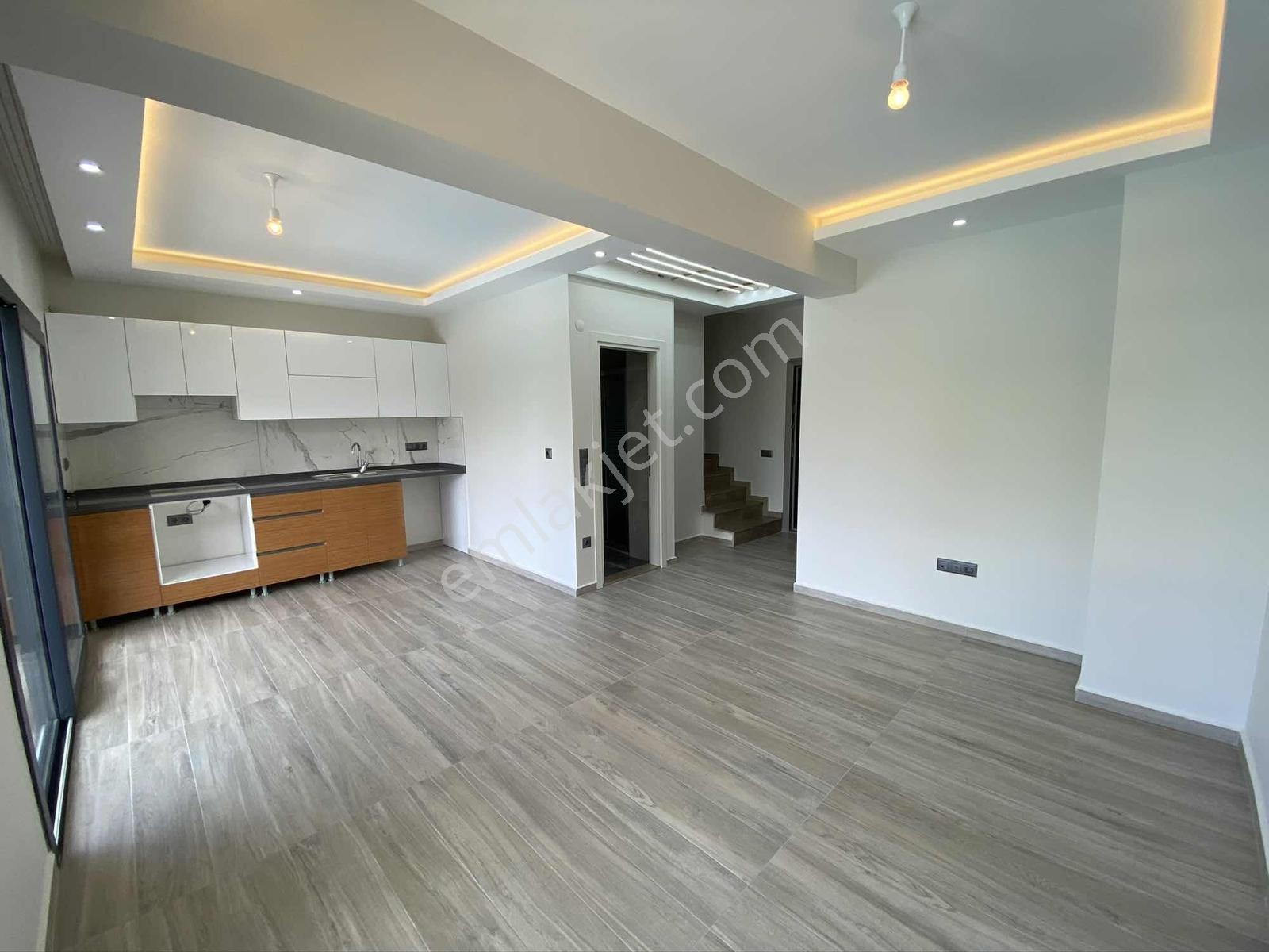 Fethiye Foça Mahallesinde Körfez Palm Sitesi'nde 2+1 Dubleks — fotoğraf 11