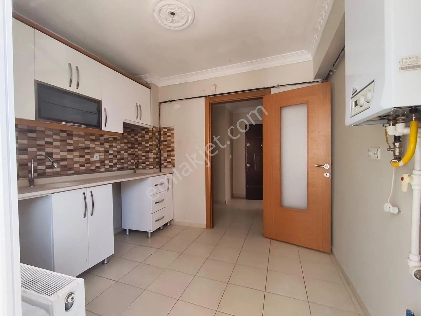 Yılmaz Gayrımenkulden 8 Yıllık 3+1 Ön Cephe 1 Kat Ful Yapılı Masrafsız — fotoğraf 8