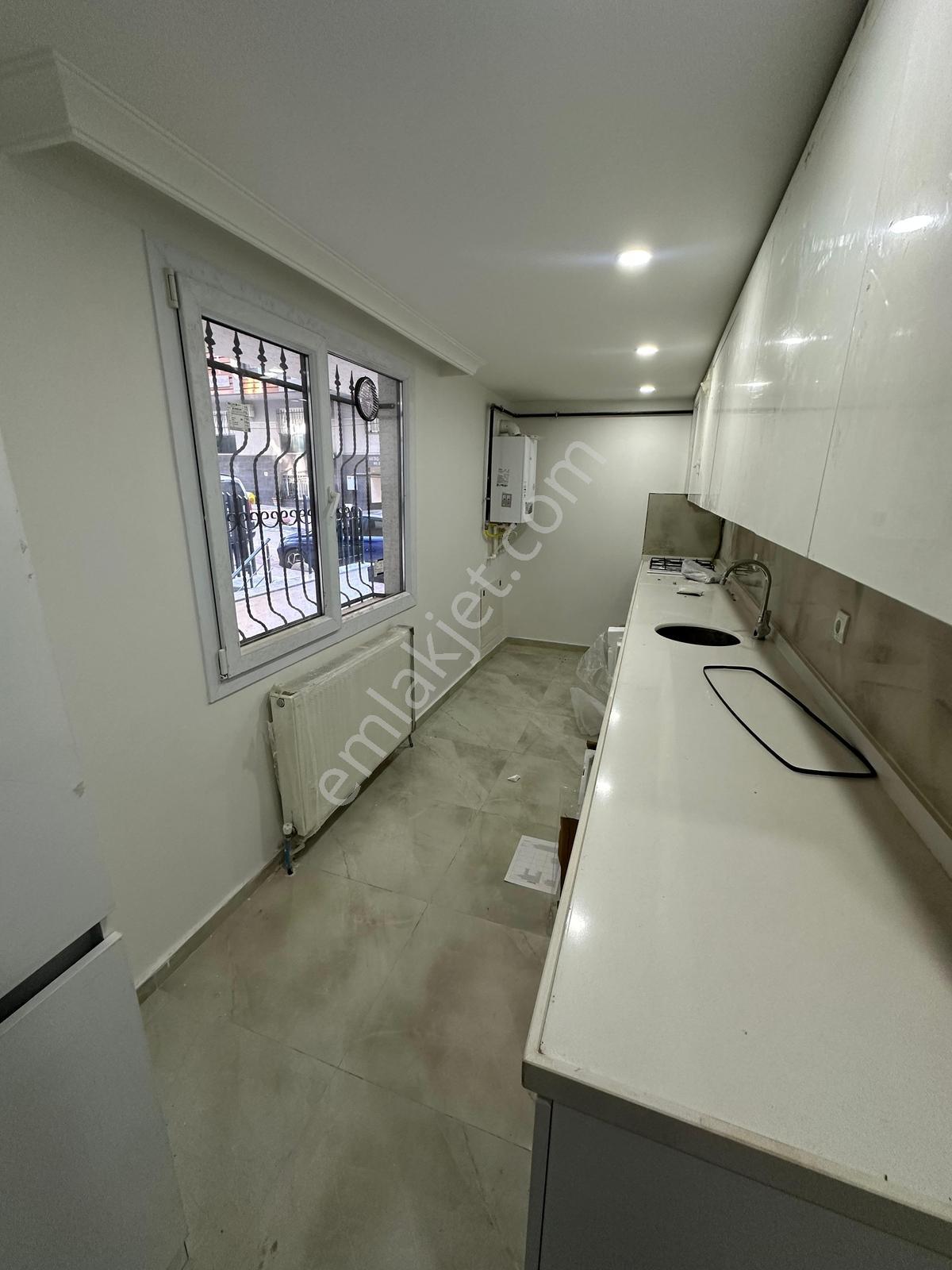 Family'den Şirinevler Otoparklı 25 M² Balkonlu Satılık 3+1 Daire — fotoğraf 6