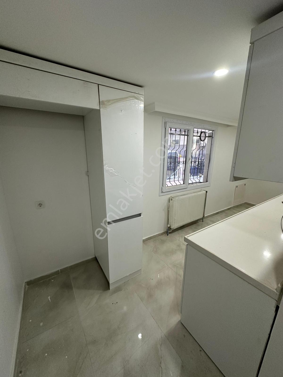 Family'den Şirinevler Otoparklı 25 M² Balkonlu Satılık 3+1 Daire — fotoğraf 7