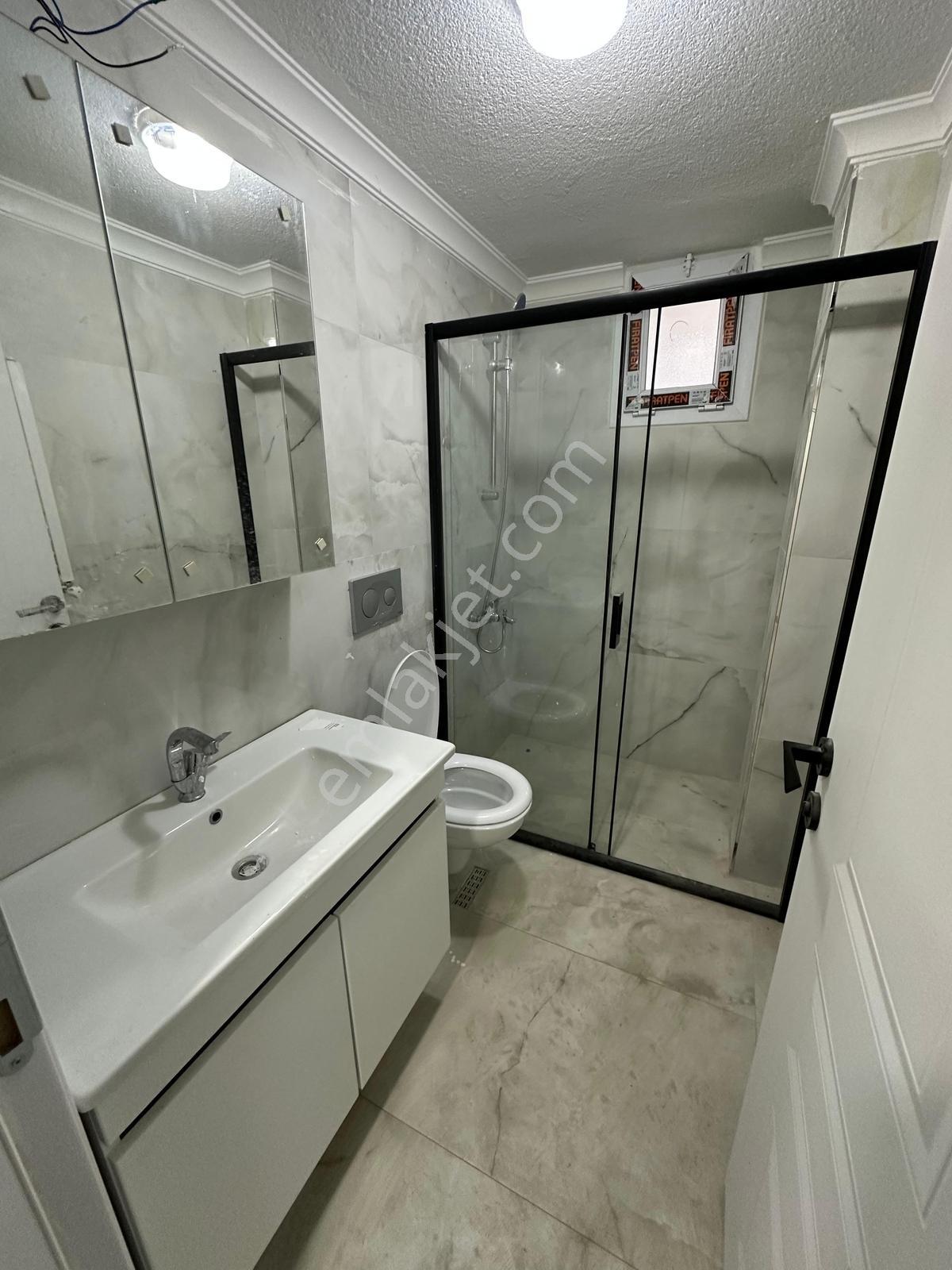 Family'den Şirinevler Otoparklı 25 M² Balkonlu Satılık 3+1 Daire — fotoğraf 11