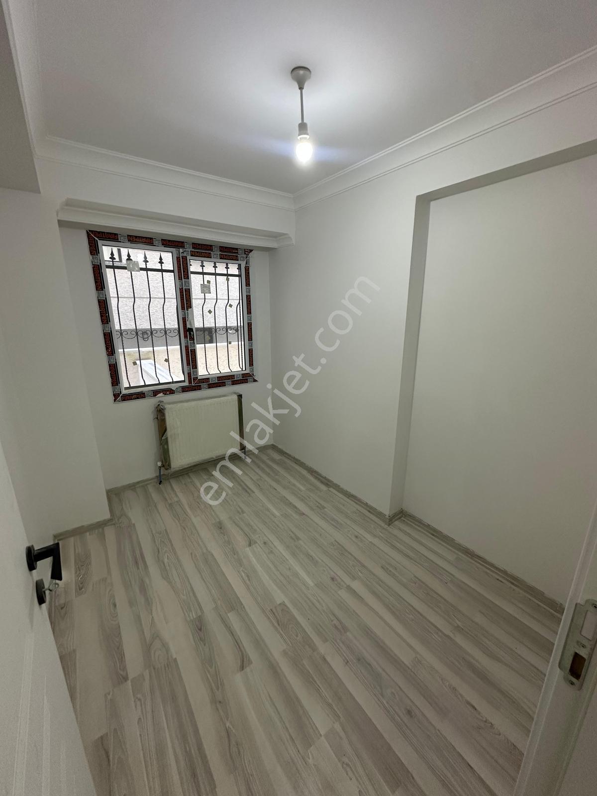 Family'den Şirinevler Otoparklı 25 M² Balkonlu Satılık 3+1 Daire — fotoğraf 13