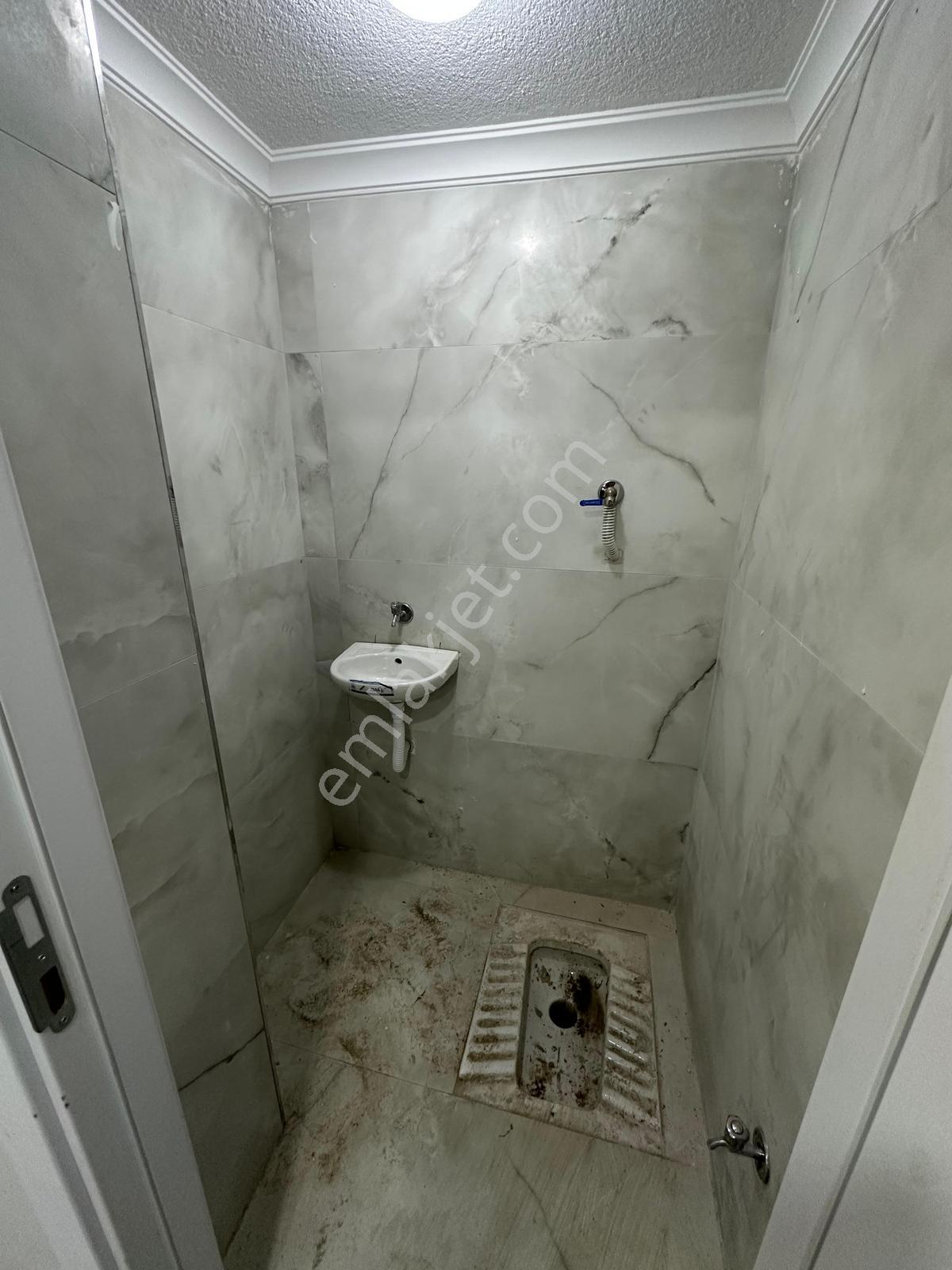 Family'den Şirinevler Otoparklı 25 M² Balkonlu Satılık 3+1 Daire — fotoğraf 15