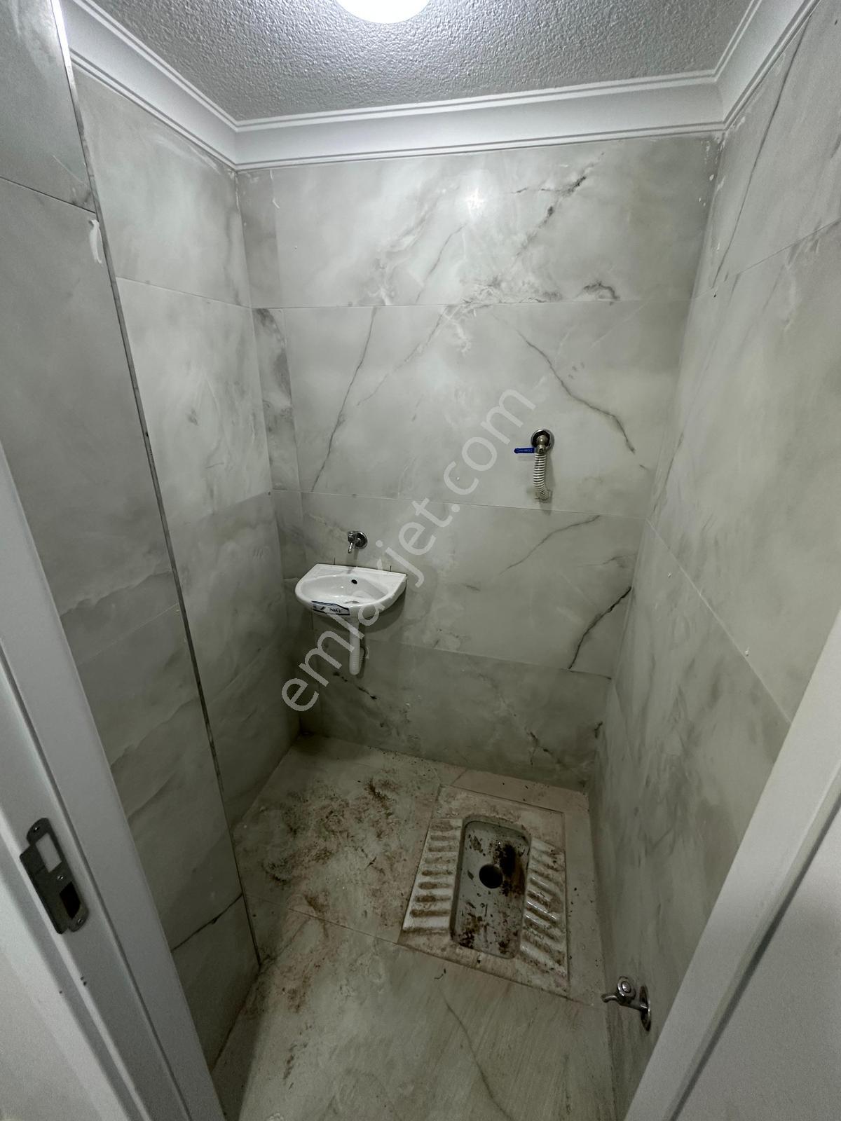Family'den Şirinevler Otoparklı 25 M² Balkonlu Satılık 3+1 Daire — fotoğraf 16