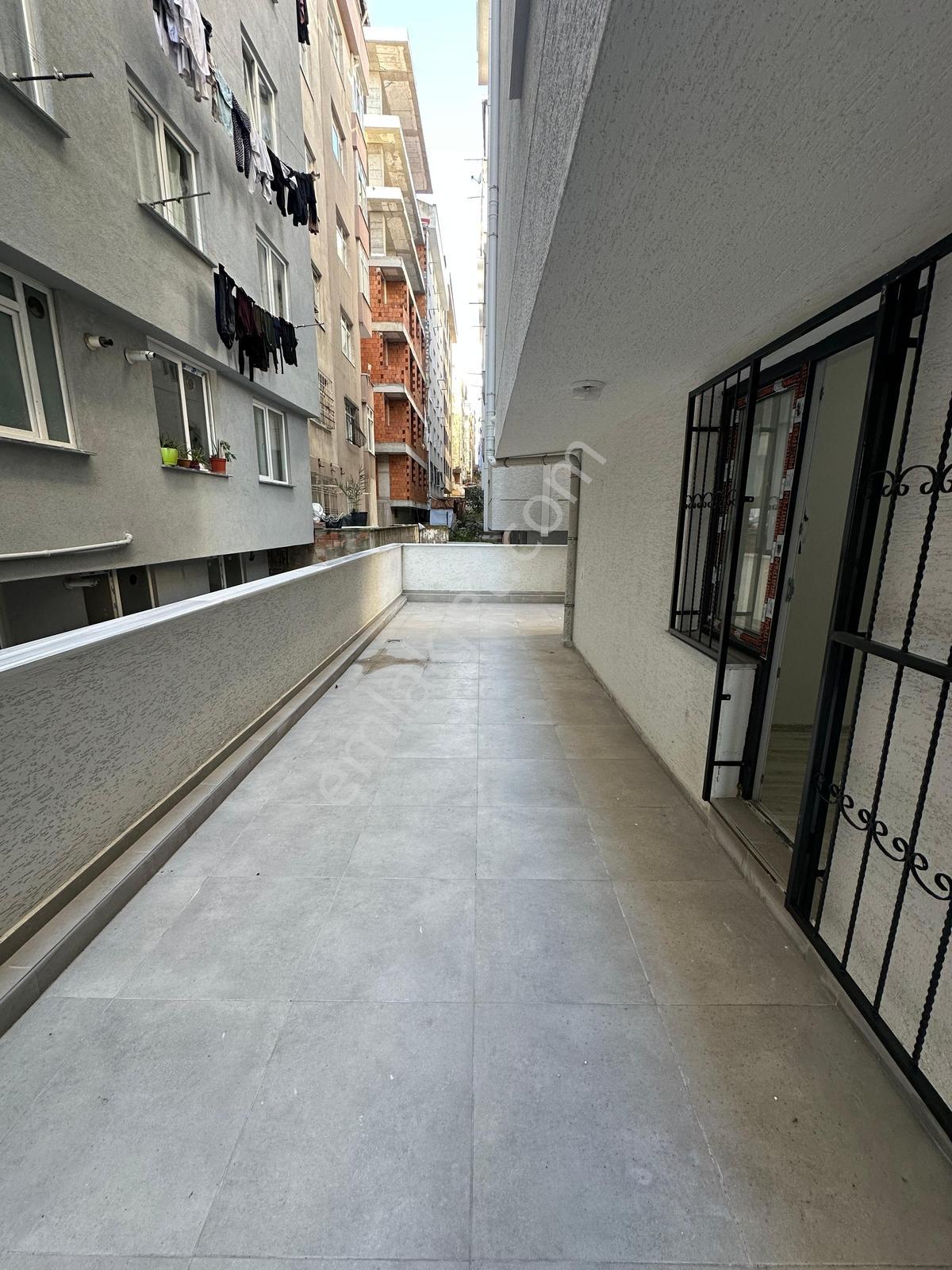 Family'den Şirinevler Otoparklı 25 M² Balkonlu Satılık 3+1 Daire — fotoğraf 19